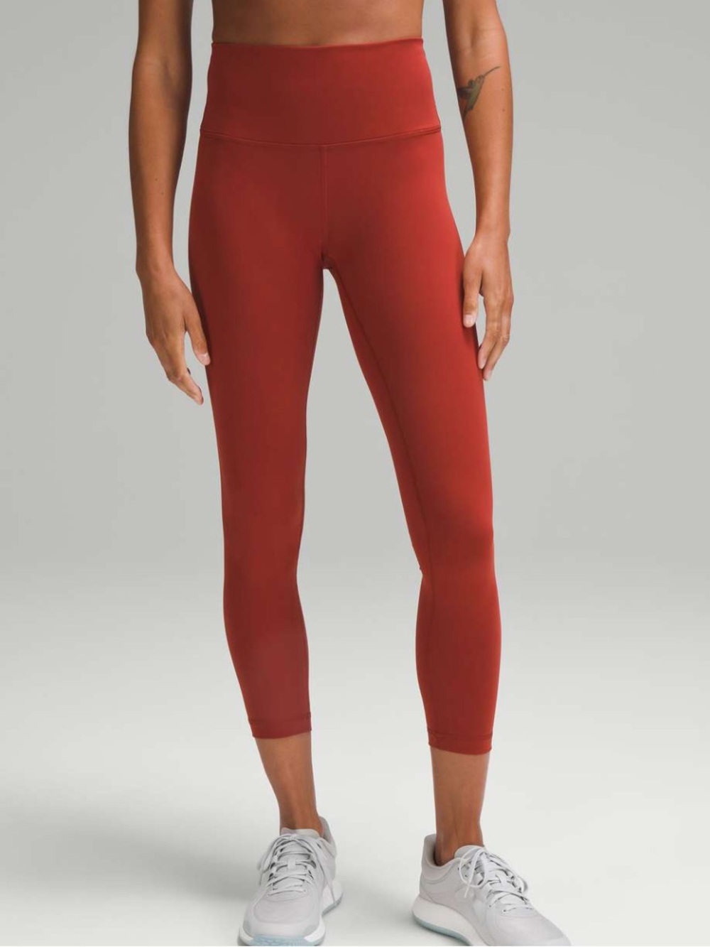 Lululemon Wunder Train High-Rise
Tight 25"